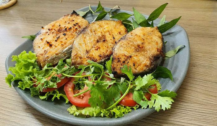 Quán nướng Cô Nên Vũng Tàu – Thưởng thức hải sản ngon lành với giá cả phải chăng 12