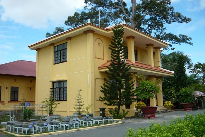 Viện Bảo Tàng tỉnh Vĩnh Long lưu giữ lịch sử và văn hóa Nam Bộ 8