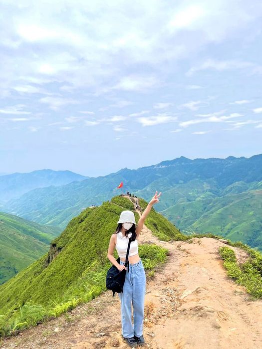 Thưởng thức Tà Xùa như trong một bộ phim lãng mạn, huyền ảo, nhưng đầy ấn tượng. Mỗi khung hình đều là một tác phẩm nghệ thuật riêng biệt.