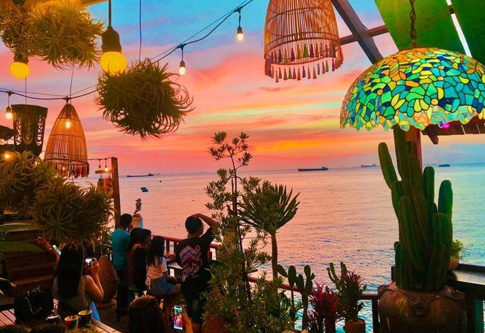 Beach Stop Lounge & Cafe, trải nghiệm hoàng hôn lãng mạn ở Vũng Tàu 8