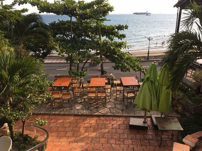 Cảm thấy hồn nhiên trước vẻ đẹp tuyệt vời của biển từ những quán cafe ven bờ Vũng Tàu 11