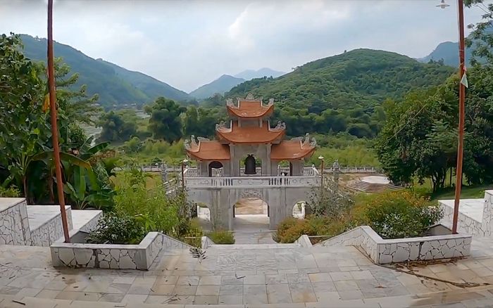 Chùa tháp Hắc Y – Đền Đại Cại: Di tích lịch sử độc đáo tại Yên Bái 6