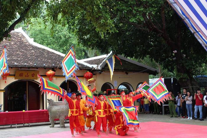 Trong phần hội của Lễ giỗ Bà Phi Yến, sẽ có các hoạt động văn hóa, nghệ thuật, thể thao và trò chơi dân gian, cùng với tiết mục biểu diễn sân khấu tái hiện lại cuộc đời và tâm hồn của bà Phi Yến.