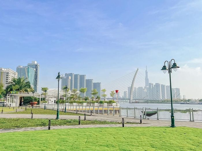 Quận 1 có những điều gì thú vị? Hãy cùng Mytour.vn khám phá loạt điểm đến hấp dẫn ở đây