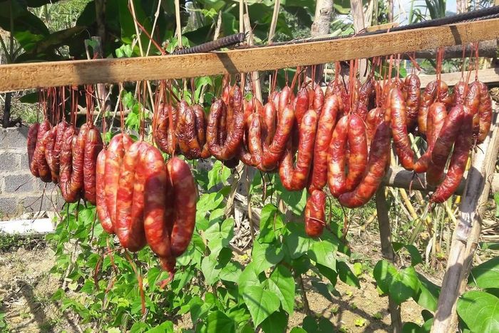 Lạp xưởng Yên Bái - Một trong những món ngon hàng đầu của vùng cao 2