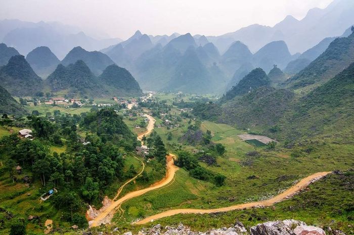 Hướng dẫn vượt qua đường hiểm trở nhất ở Hà Giang 2