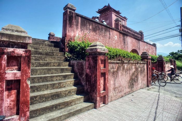 Khám phá thành cổ Diên Khánh