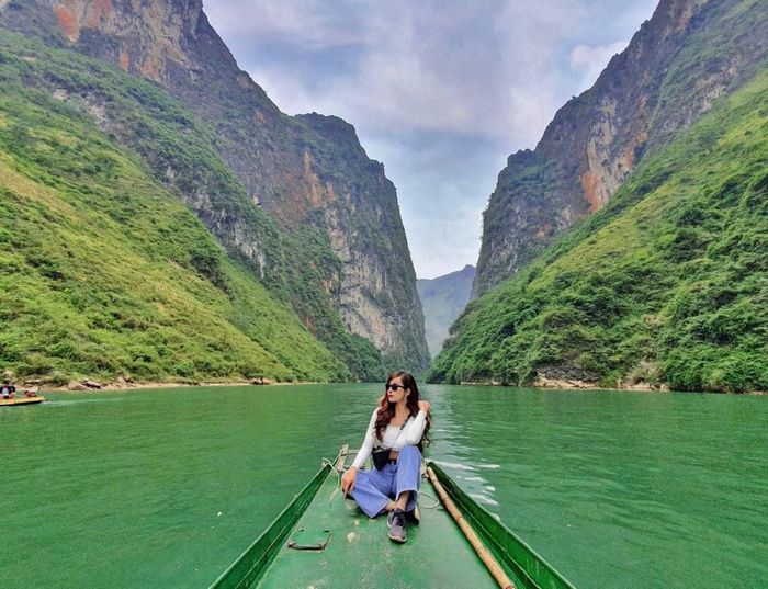 Vượt qua dòng sông Nho Quế, ngắm Hẻm Tu Sản - hẻm vực sâu nhất ở Đông Nam Á 4