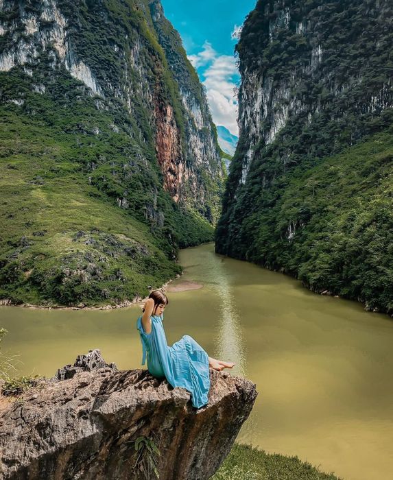 Theo dõi hành trình khám phá Hà Giang của cô nàng Hoàng Minh Thương 2