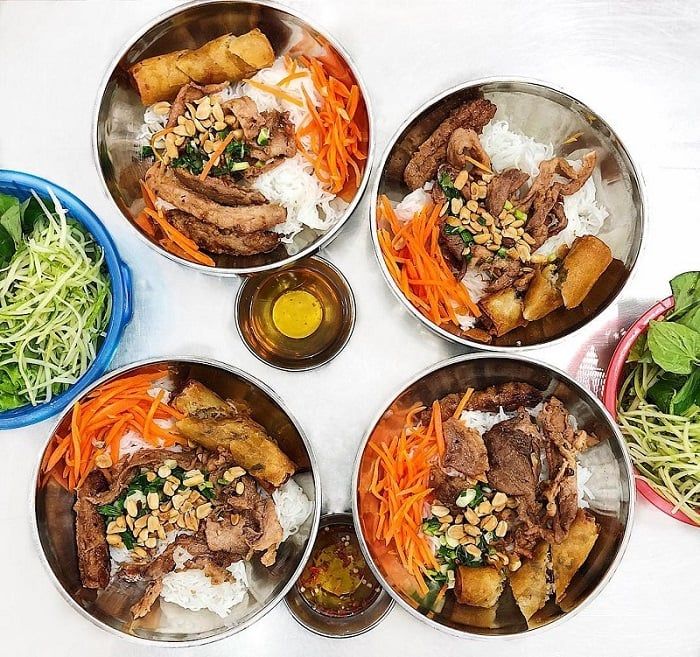 Bún thịt nướng