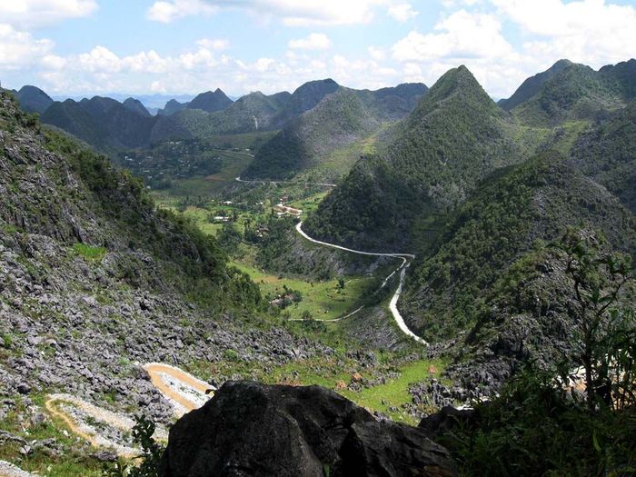Khám phá Công viên địa chất toàn cầu Cao nguyên đá Đồng Văn khi đến Hà Giang