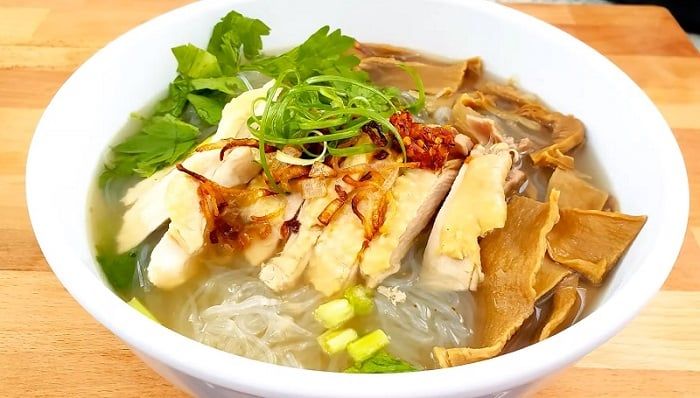 Ăn tối tại Sài Gòn