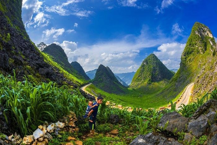 Núi Đôi Quản Bạ - Thưởng ngắm vẻ đẹp tự nhiên kỳ diệu tại điểm đầu của quê hương 5