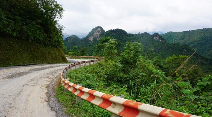 Hướng dẫn vượt qua con đường khó nhất ở Hà Giang 4