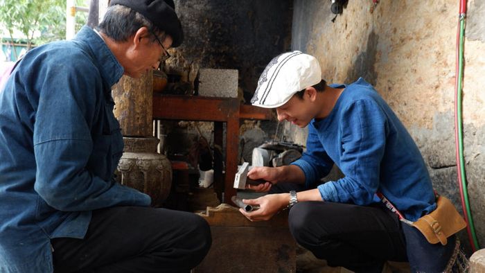 Làng nghề chạm bạc Hà Giang dần mờ nhạt vào lãng quên 7