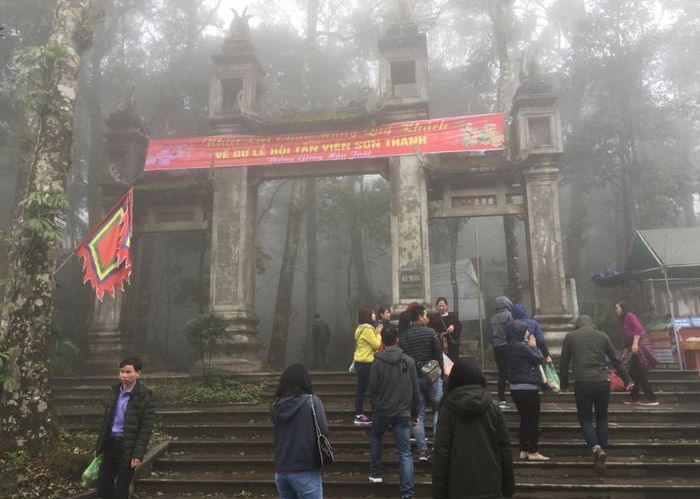 Đền Thượng Ba Vì