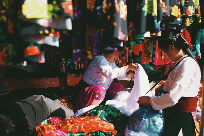 Chợ phiên Đồng Văn Hà Giang nở rộ với sắc màu đa dạng