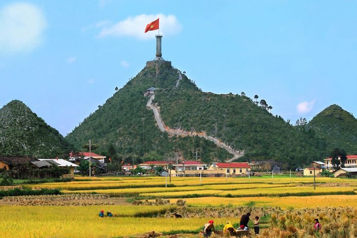 Lưng cờ ở Lũng Cú - Dấu ấn thánh thiêng tại miền đầu non tổ quốc 6