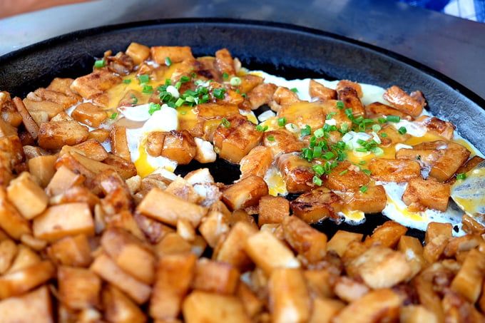 Ăn tối tại Sài Gòn