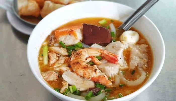 Ăn tối tại Sài Gòn