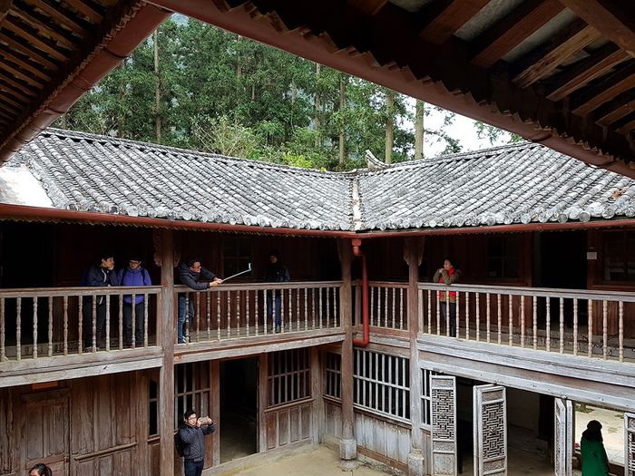 Dinh thự Vua Mèo (hay còn gọi là Dinh thự của họ Vương) - Một địa danh bí ẩn và độc đáo