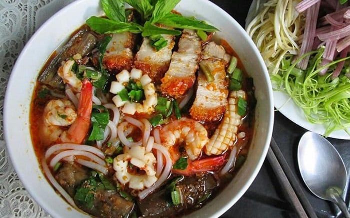 ăn tối ở Sài Gòn