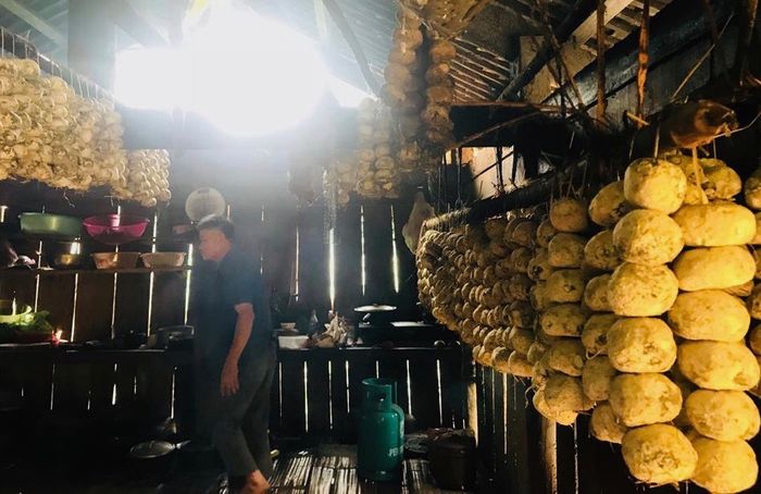 Khi đến Hà Giang, đừng quên thưởng thức đặc sản thịt chuột La Chí, một trải nghiệm đầy cảm xúc.