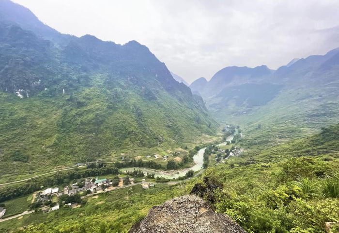 Khám phá Hà Giang - Đắm mình trong vẻ đẹp cao nguyên đá hùng vĩ