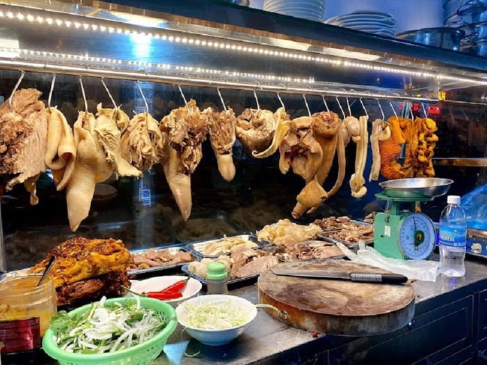 Khám phá hương vị đặc trưng của lẩu bò Nha Trang