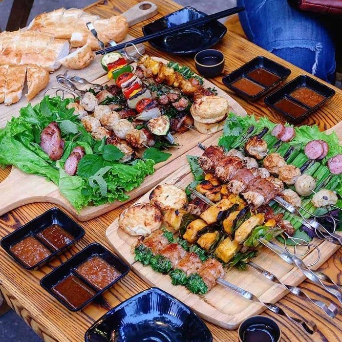 Ăn tối Sài Gòn