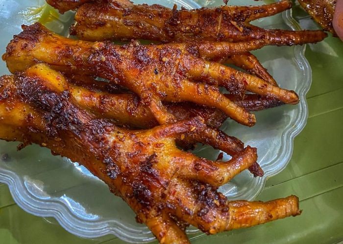 Chân gà nướng Hà Nội