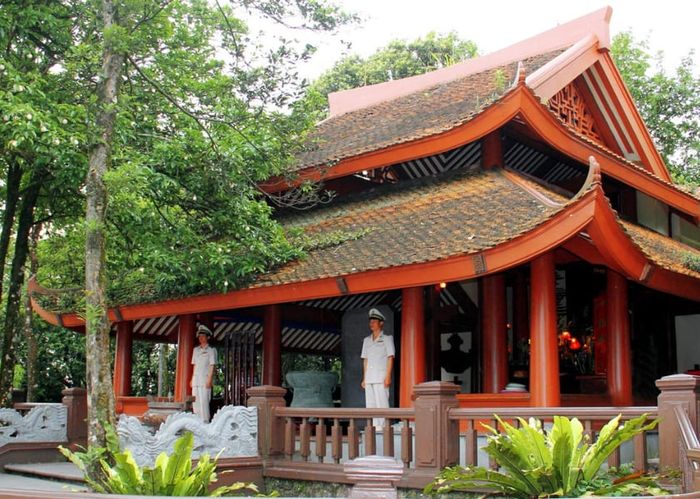 Đền Thượng Ba Vì