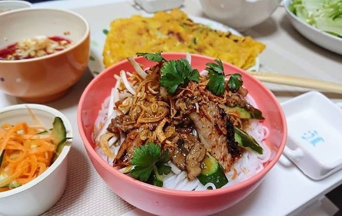 bún thịt nướng