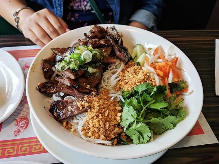 bún thịt nướng