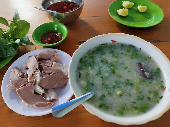 Cháo lòng Nha Trang