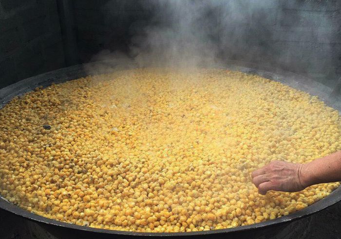 Rượu ngô Hà Giang – Người ta nói đây là sản phẩm tuyệt vời của vùng cao nguyên đá 3