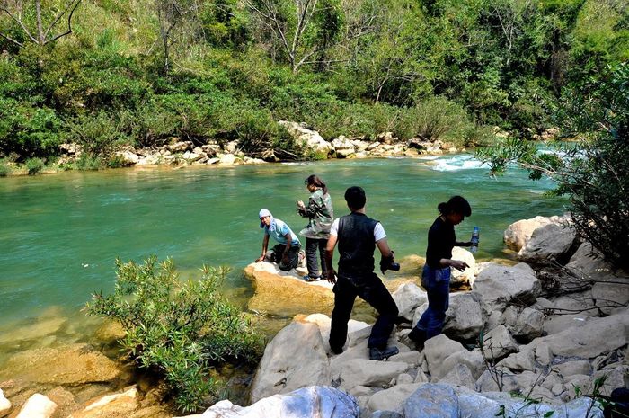Khám phá vẻ đẹp lịch sử của sông Nho Quế, lôi cuốn qua hàng thế kỷ.
