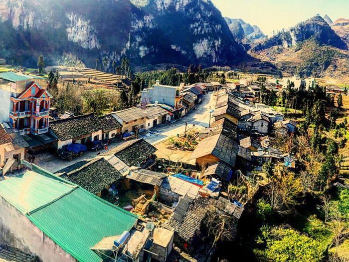 Thảo kế hoạch tự túc du lịch Hà Giang trong 4 ngày 3 đêm săn hoa gạo đỏ chi tiết từ A đến Z 9