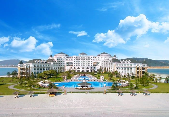 Bãi tắm Vàn Chảy