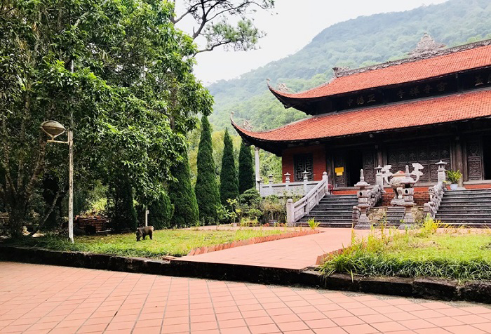 Khám phá Chùa Lôi Âm