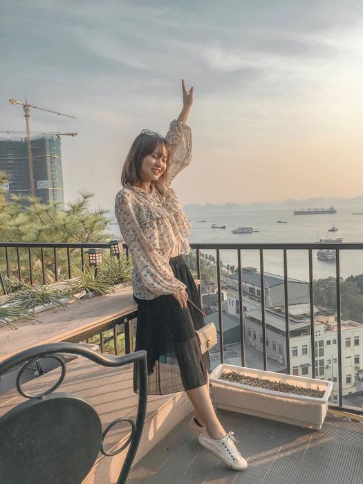 Ghé Hải Đăng Coffee để thưởng trà và ngắm nhìn Hạ Long từ trên cao 3