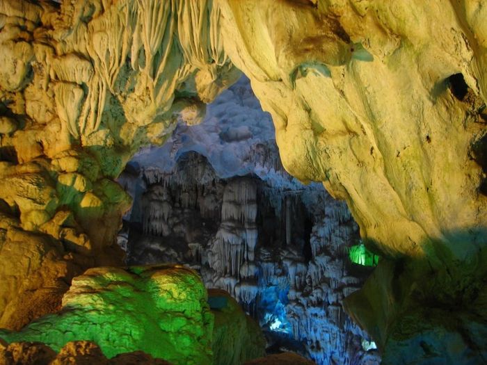 Bước chân lạc giữa Hang Đầu Gỗ, gợi nhớ trong lòng mọi người những kỷ niệm đáng nhớ