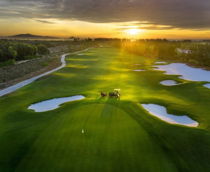 trang phục chơi golf