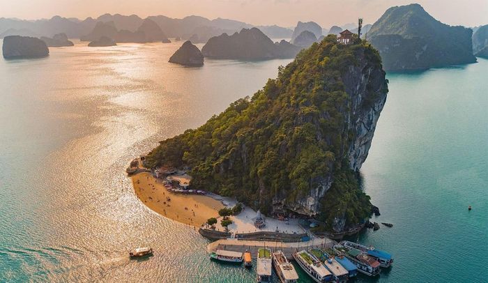 Nếu có 24 giờ ở Hạ Long, bạn sẽ làm gì? 13