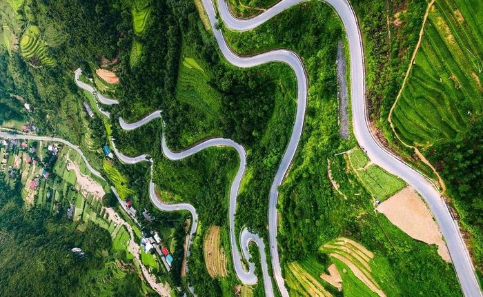 Theo bước chân của Mytour.vn đánh giá những con đèo ở Hà Giang đáng chinh phục nhất 5