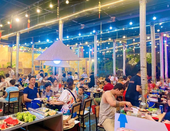 Khám phá hương vị đặc trưng của lẩu Hội An