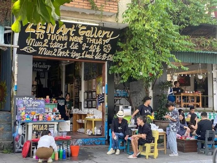 Phố Đinh Lễ - Nơi dành cho những tâm hồn yêu sách giữa trái tim Hà Nội 8