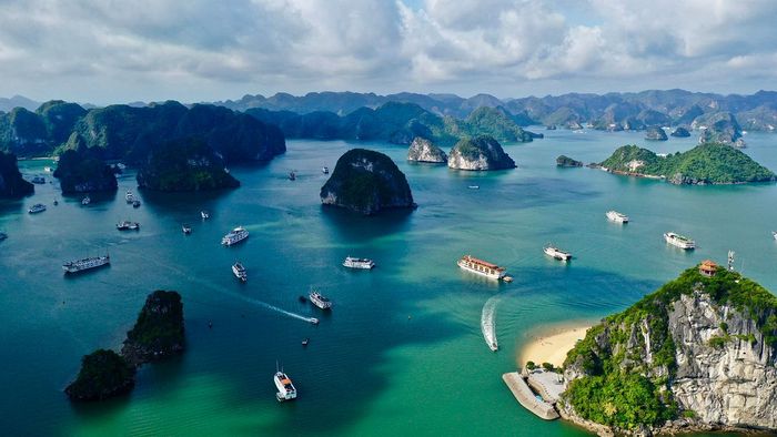 Vịnh Hạ Long - Tuyệt phẩm của thiên nhiên
