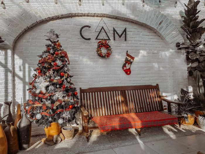 Danh sách 8 quán cà phê Hạ Long đẹp dành cho tín đồ sống ảo không thể bỏ qua.