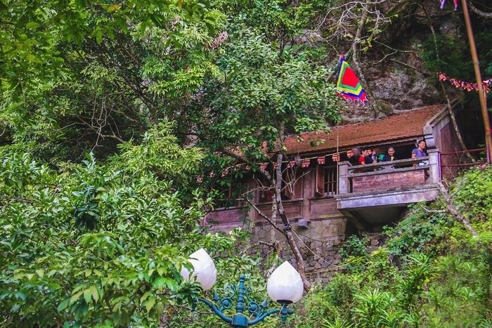 Khám phá quần thể khu di tích Yên Tử với lịch sử lâu đời 8